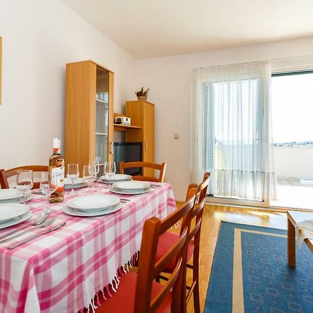 Apartment Anton Krk Town Extérieur photo